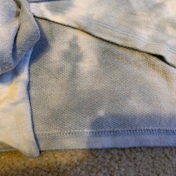 NWT Red Haute Tie Dye Slouchy Crew Neck Twist Tie Tee Shirt Size XS - Picture 9 of 12